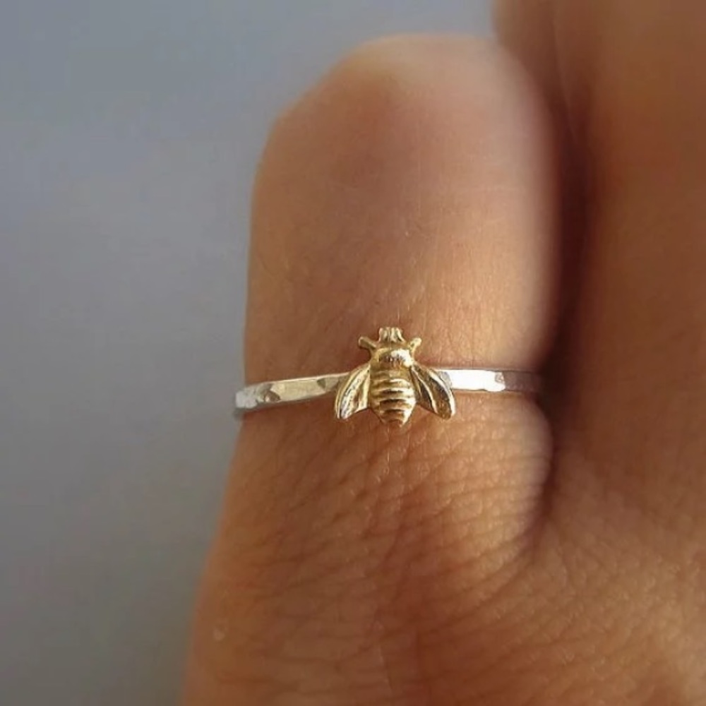 Yellow Gold Bee Ring - Picture 2 of 2